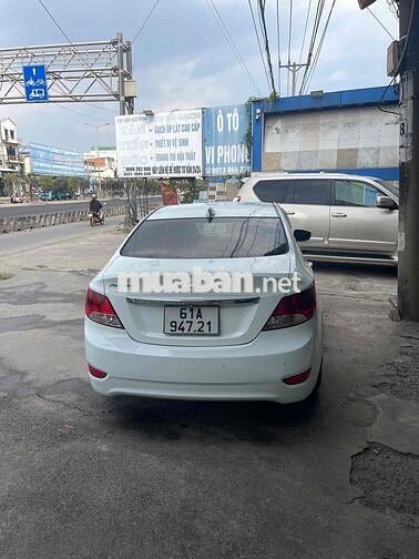 Hyundai Accent 2013 Số sàn Trắng