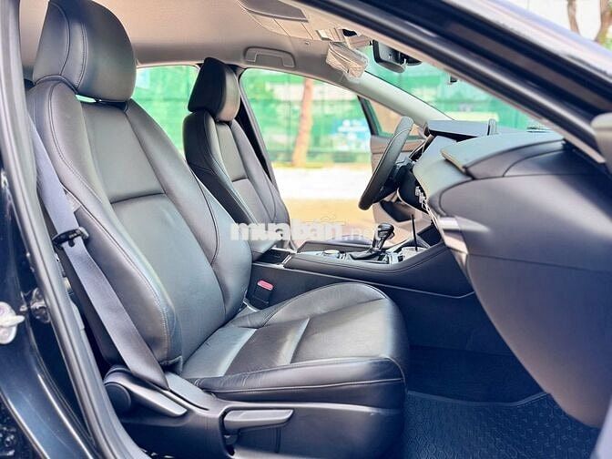 Mazda 3 2022 1.5 Luxury Đen 20.000 km