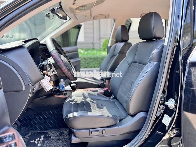 Mitsubishi Outlander 2023 2.0 CVT Đen