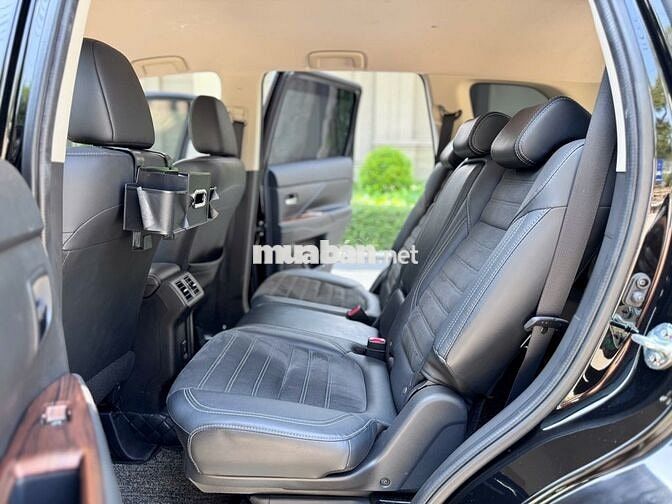 Mitsubishi Outlander 2023 2.0 CVT Đen