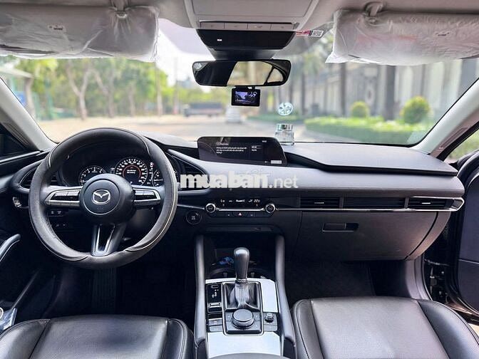 Mazda 3 2022 1.5 Luxury Đen 20.000 km