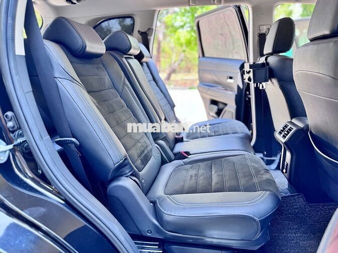 Mitsubishi Outlander 2023 2.0 CVT Đen