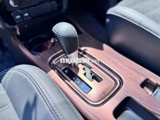 Mitsubishi Outlander 2023 2.0 CVT Đen