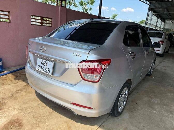 Hyundai Grand i10 Sedan 2015 Bạc