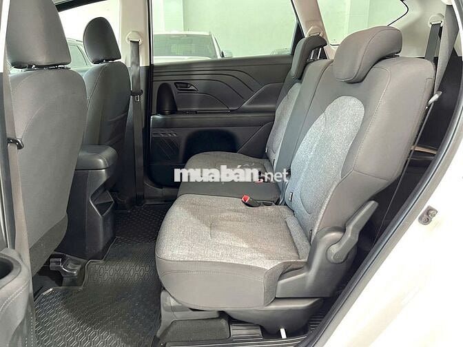 Hyundai Stargazer bản tiêu chuẩn 1.5AT 2024