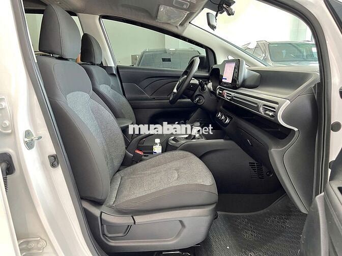 Hyundai Stargazer bản tiêu chuẩn 1.5AT 2024