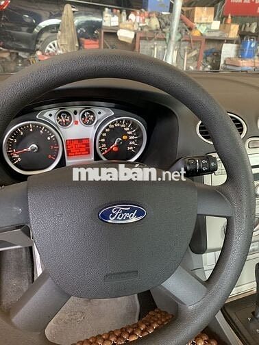 Ford Focus 2013 1.8 AT hatback Đen