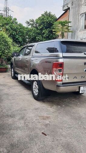 Ford Ranger XLS 2.2 2015 Vàng cát