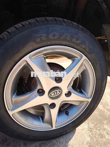Kia Pride màu Bạc . sdt liên hệ ***