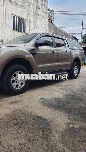 Ford Ranger XLS 2.2 2015 Vàng cát