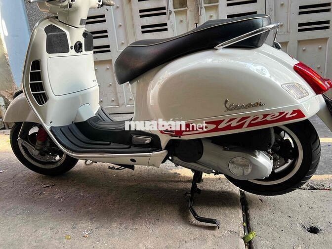 Piaggio Vespa GTS 125 2013 Trắng 13000 km