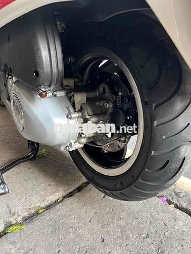 Piaggio Vespa GTS 125 2013 Trắng 13000 km