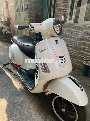 Piaggio Vespa GTS 125 2013 Trắng 13000 km
