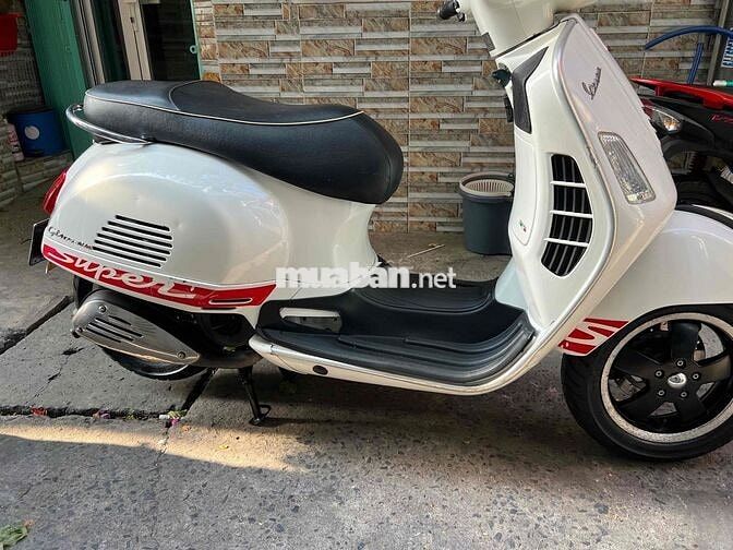 Piaggio Vespa GTS 125 2013 Trắng 13000 km