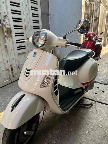 Piaggio Vespa GTS 125 2013 Trắng 13000 km