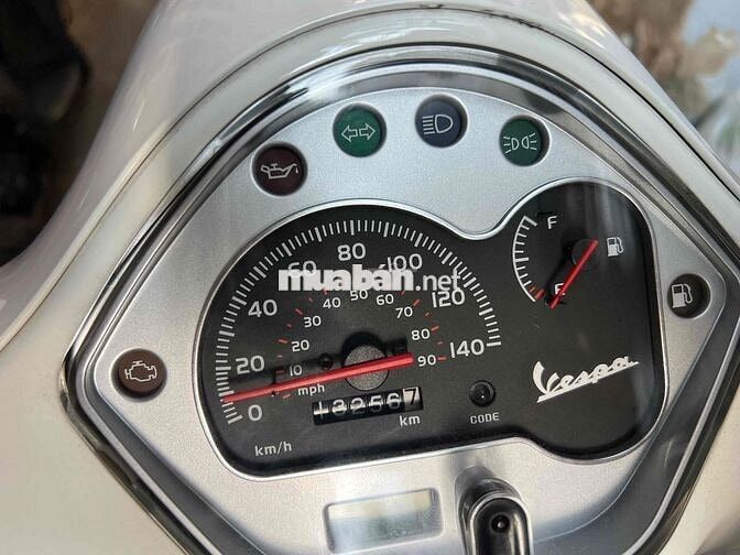 Piaggio Vespa GTS 125 2013 Trắng 13000 km