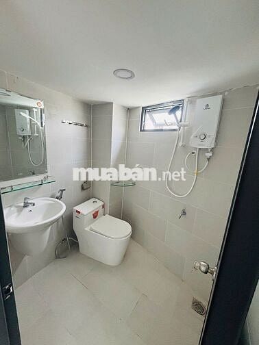 CHO THUÊ PHÒNG FULL NỘI THẤT CÓ BAN CÔNG, GẦN ĐẠI HỌC NGÂN HÀNG, SPKT