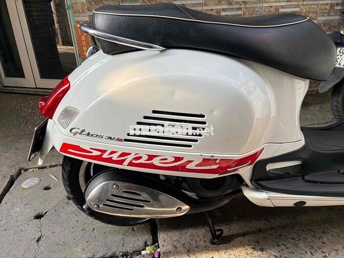 Piaggio Vespa GTS 125 2013 Trắng 13000 km