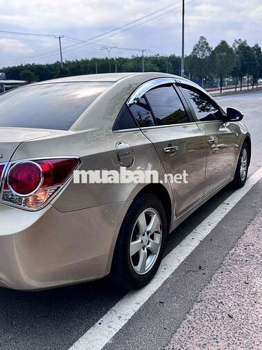 Chevrolet Cruze Vàng cát