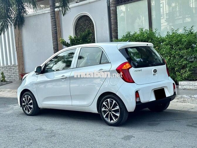 Kia Morning model 2017 số sàn màu trắng