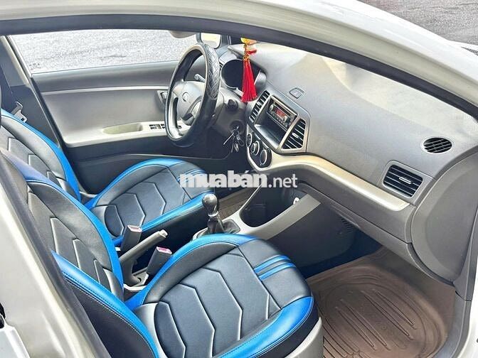 Kia Morning model 2017 số sàn màu trắng