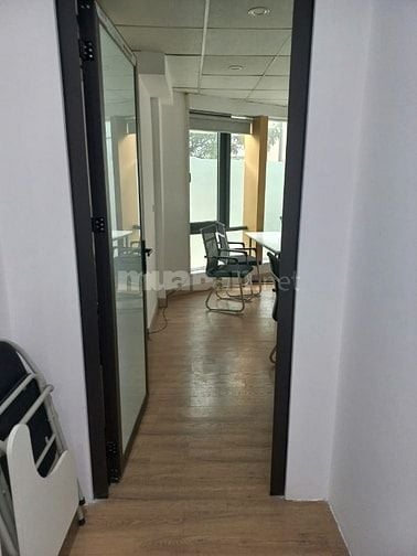 Cho thuê 2 phòng dạy học Trần Duy Hưng, P. Yên Hoà, 30m2/ph, thang máy