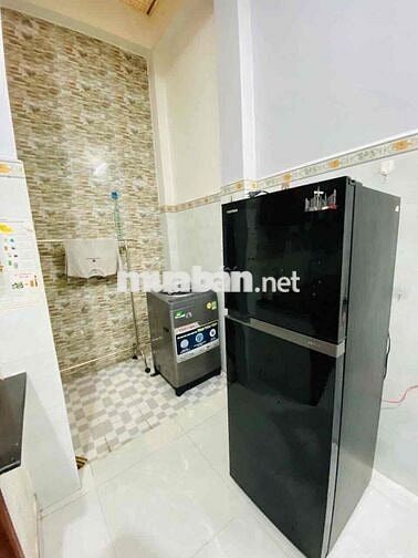 Cho thuê Chdv Ngay Ngã tư Thủ Đức Gần Đh sư phạm kỹ Thuật giá 3,2 tr