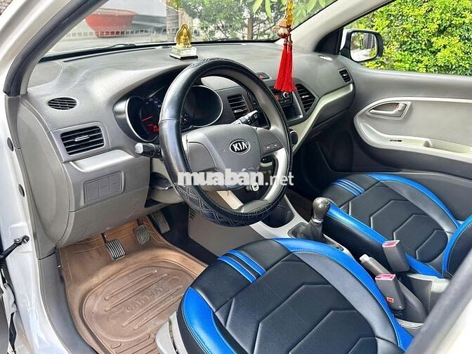 Kia Morning model 2017 số sàn màu trắng