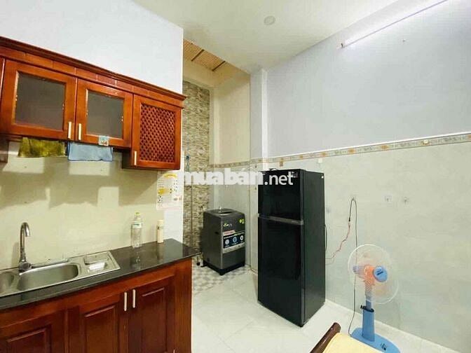Cho thuê Chdv Ngay Ngã tư Thủ Đức Gần Đh sư phạm kỹ Thuật giá 3,2 tr