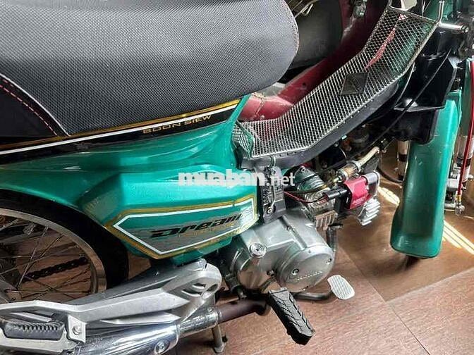 Honda Dream Độ Xanh lá