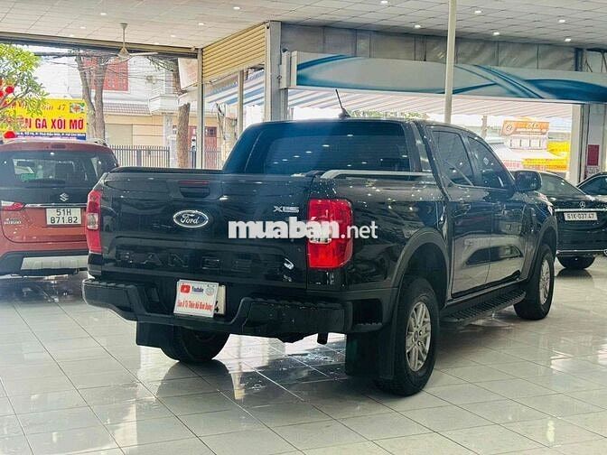 Ford Ranger XLS 4x2AT 2022 Đen