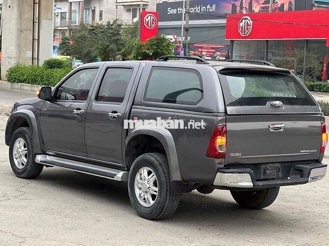 Isuzu D-Max 2011 Xám