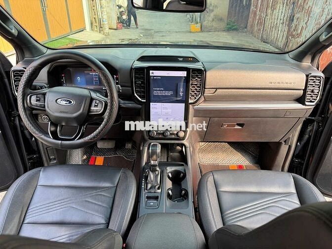 Ford Everest 2022 Titanium 1 cầu 70.000 km Đen
