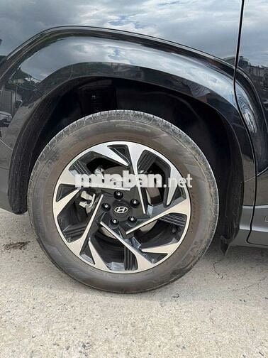Hyundai Custin 2.0 Turbo Đen