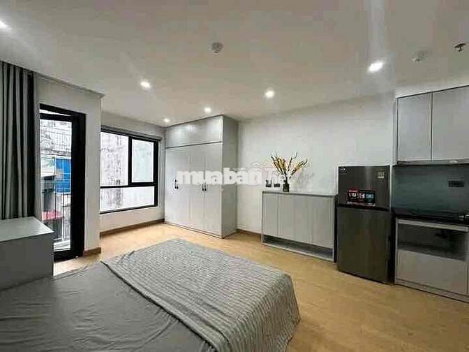 Phòng 40m2, ban công, cửa sổ lớn ngay Bùi Đình Tuý, Bình Thạnh gần Q1