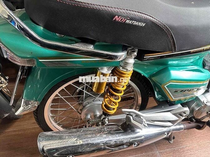 Honda Dream Độ Xanh lá