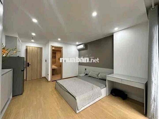 Phòng 40m2, ban công, cửa sổ lớn ngay Bùi Đình Tuý, Bình Thạnh gần Q1