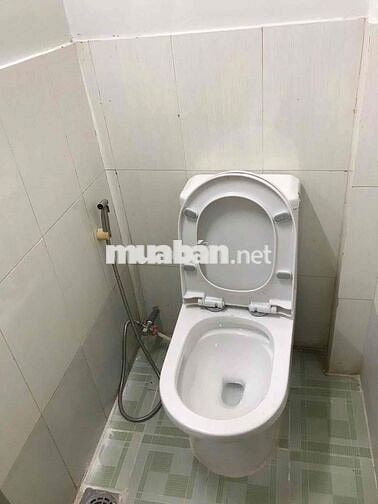 Còn 1 phòng máy lạnh cho Nữ thuê