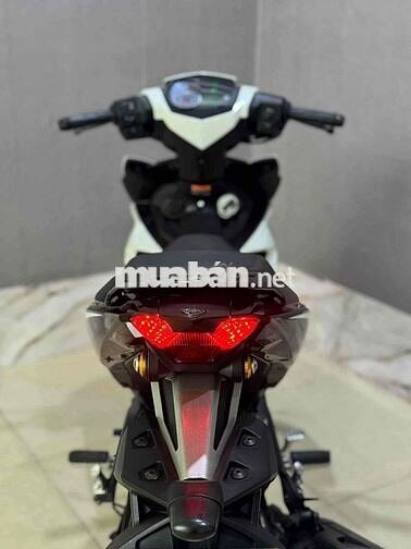 Yamaha Exciter 150 Trắng Đen Đỏ