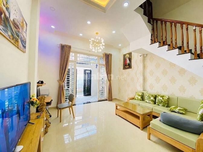 FLASH SALE ƯU ĐÃI SẬP SÀN , NHÀ QUẬN 1 KHU VỰC DÂN TRÍ CAO , CHỈ 2 TỶ3