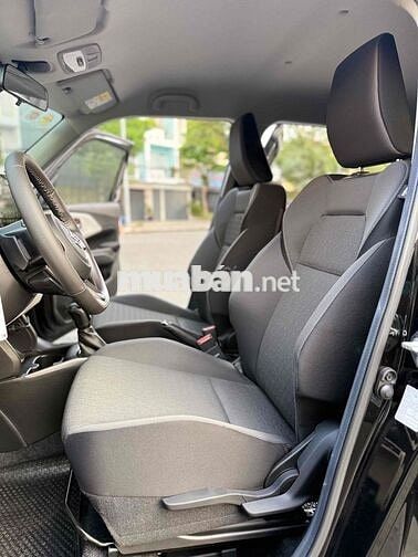 Suzuki Swift Hybrid 2025 siêu lướt 2.000 km