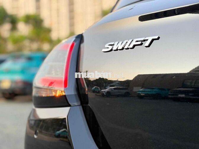 Suzuki Swift Hybrid 2025 siêu lướt 2.000 km
