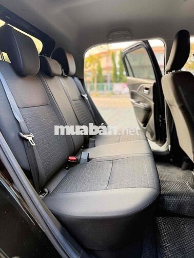Suzuki Swift Hybrid 2025 siêu lướt 2.000 km