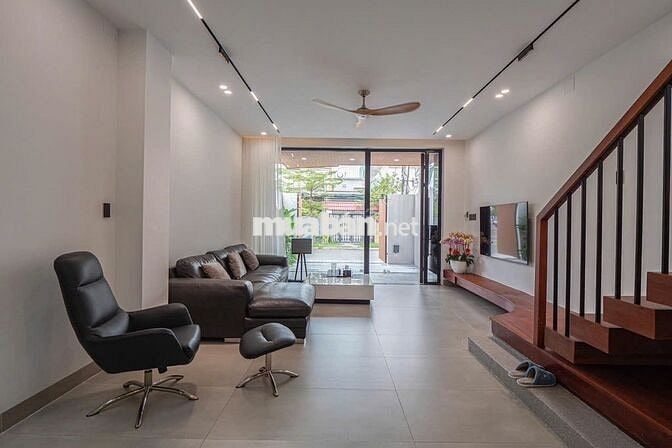 Bán nhà đầy đủ công năng , phù hợp cho gia đình