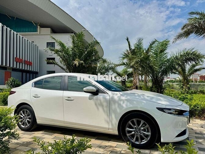 Mazda 3 2022 1.5 Deluxe Trắng 3v km siêu mới ✅