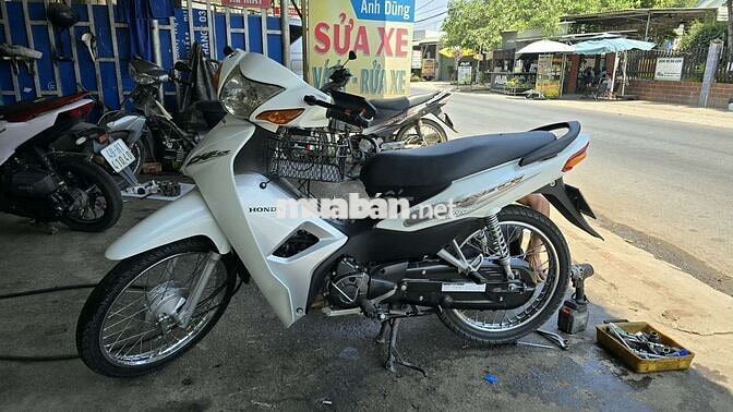 Honda Wave 110 Trắng bán hoặc đổi tay côn
