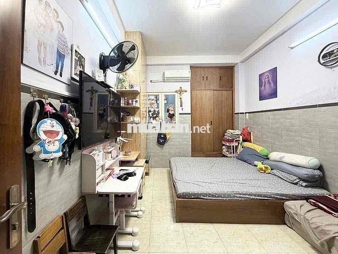 Chủ đang ngộp nên cần bán gấp giảm 2Tỷ HXH  ngay khu Phan Xích Long PN