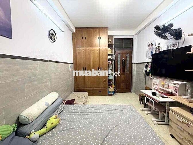 Chủ đang ngộp nên cần bán gấp giảm 2Tỷ HXH  ngay khu Phan Xích Long PN