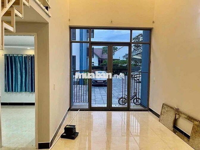 Cho Thuê Nhà Liền Kề 2PN Sân Ô Tô Ngay Ngã Ba Phú Lợi