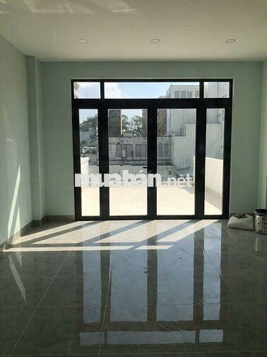 Nhà nguyên căn mới, có thang máy pccc Quận 10
